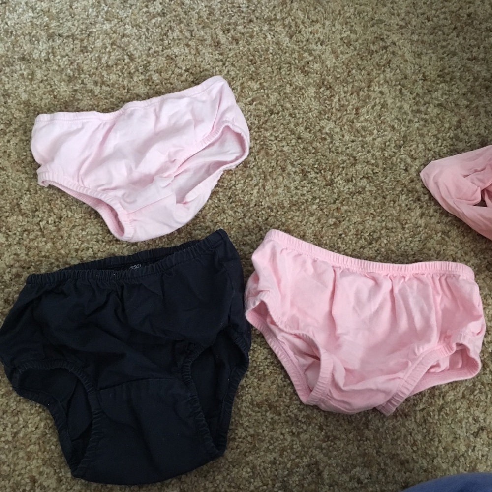 Under Roos and stockings.